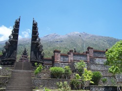 Temple on Merapi. Would the 1963 disaster of Agung be repeated here?